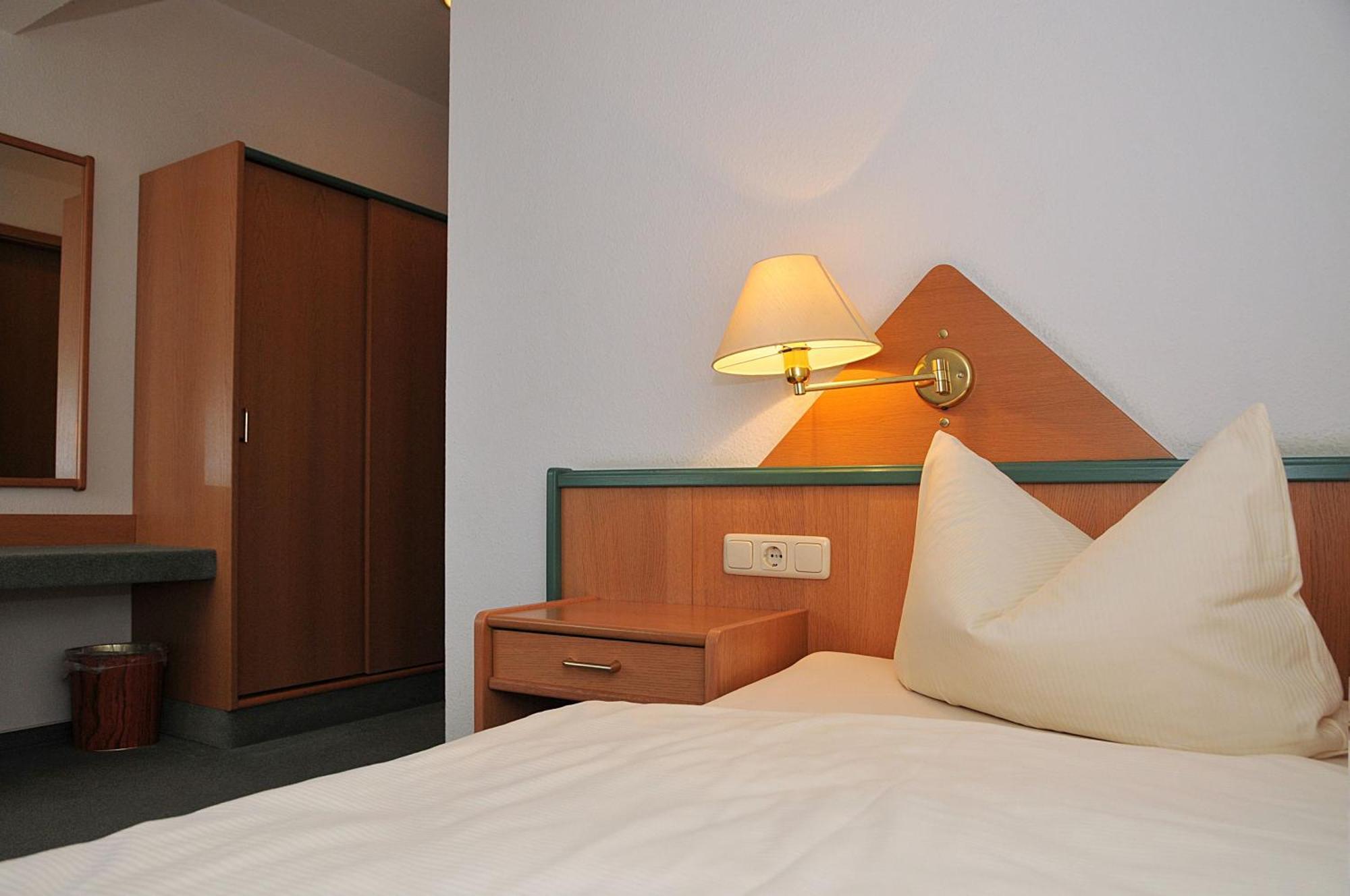 Hotel Friesen Werdau Стая снимка