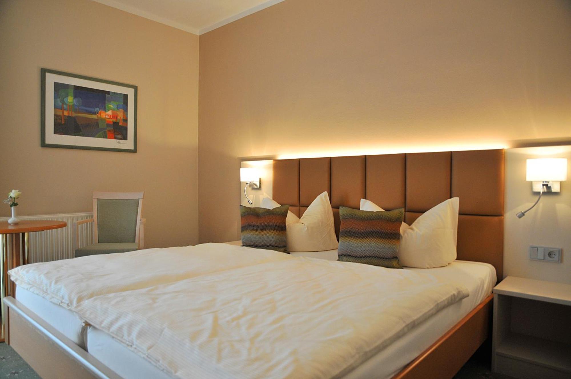 Hotel Friesen Werdau Екстериор снимка