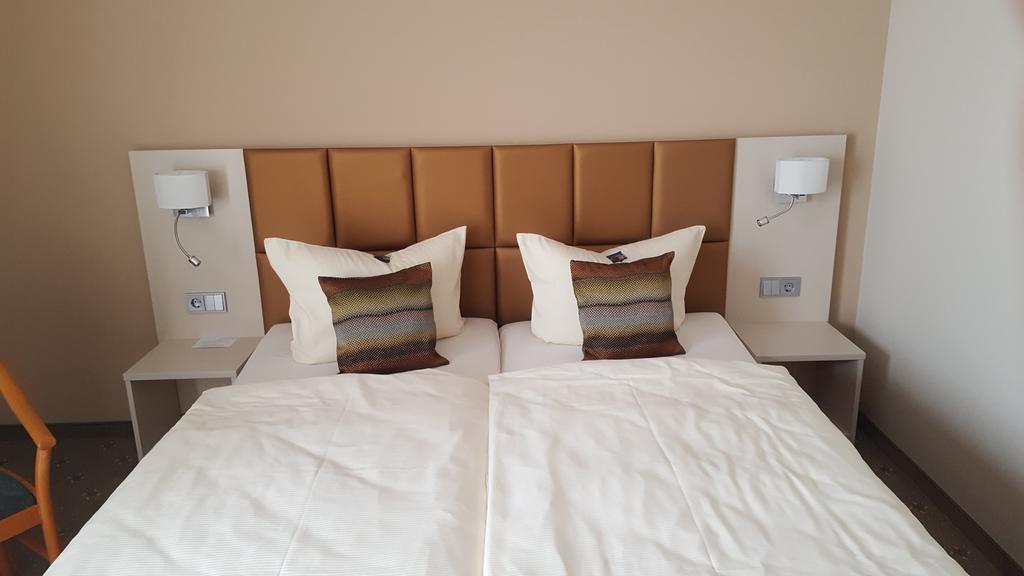 Hotel Friesen Werdau Екстериор снимка