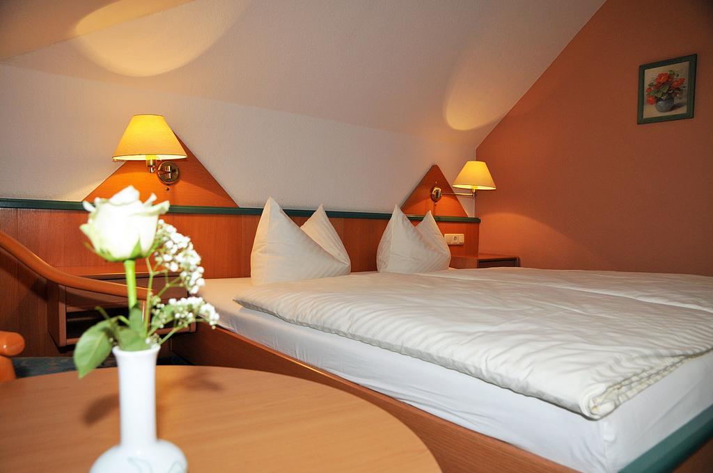 Hotel Friesen Werdau Екстериор снимка