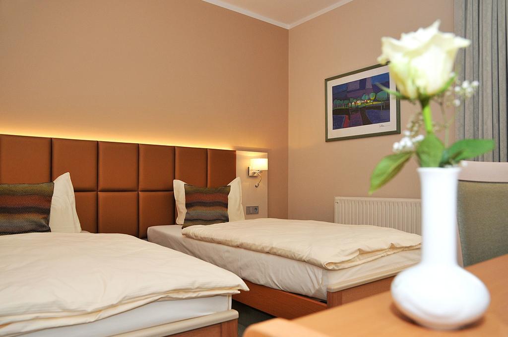 Hotel Friesen Werdau Екстериор снимка